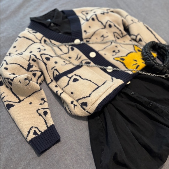 Cat Button-Up Knit Oversized Cardigan, Navy blue, beige - Picture 6 of 9